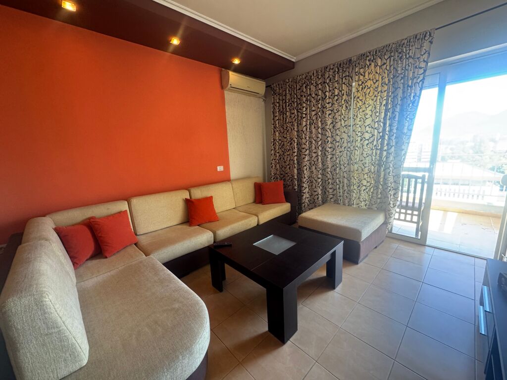 2+1 apartment for rent at Fusha e Aviacionit