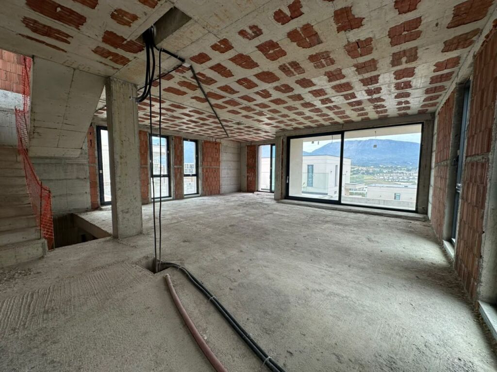 SHITET VILË INDIVIDUALE – LAKE SHORE RESIDENCES 📍 Liqeni i Farkës, Tiranë