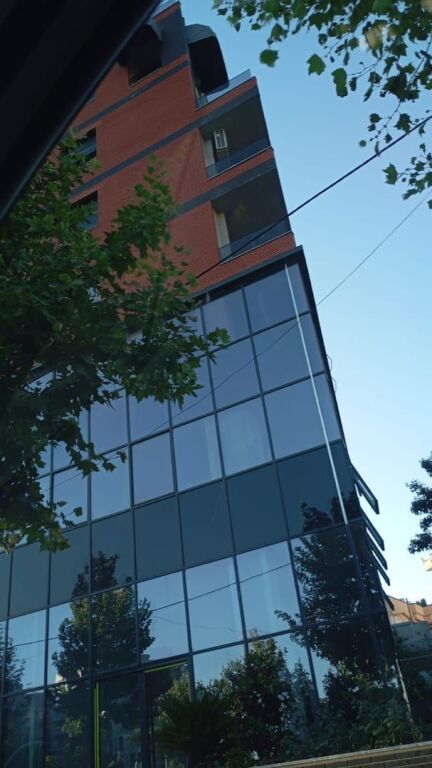 Apartament 2+1, kati 5 nga 8 me ashensor – Materniteti i Ri