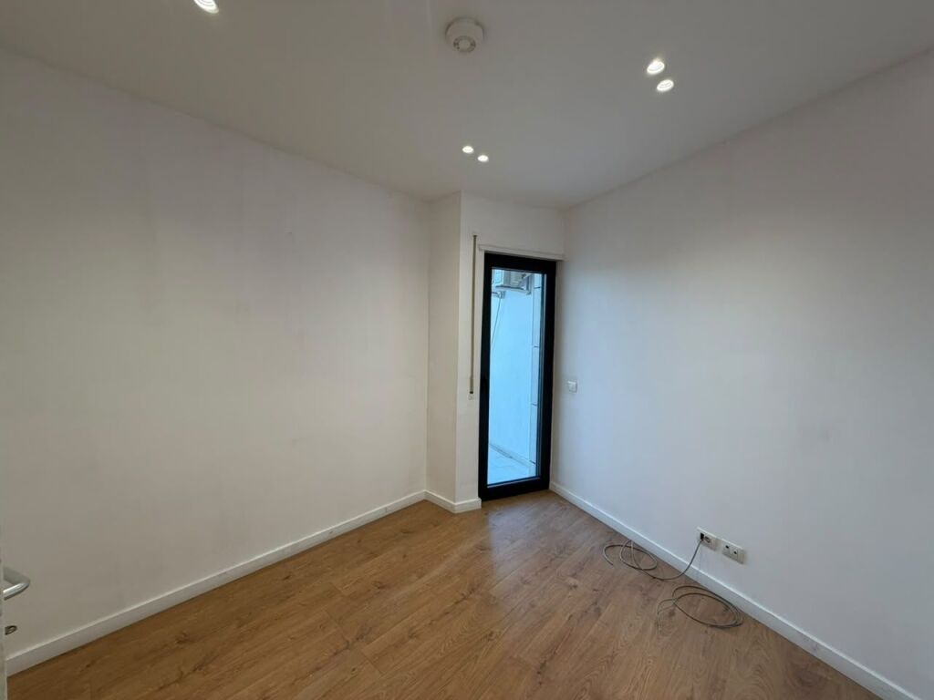 Business premises for rent at Zogu I Boulevard.