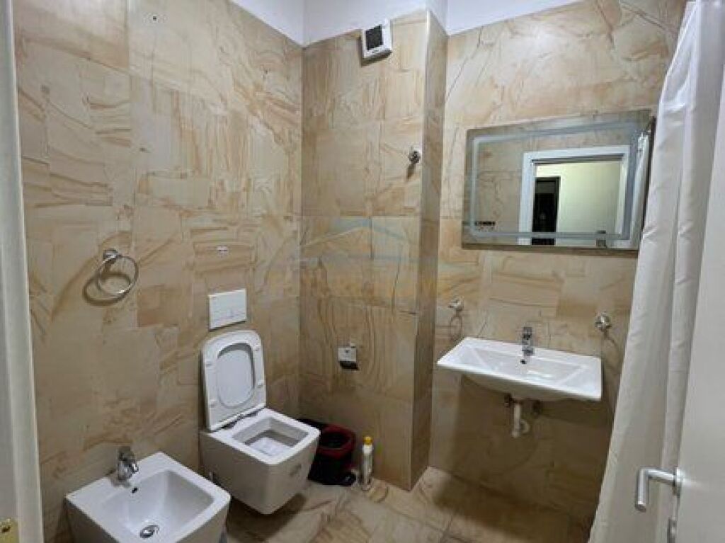 In vendita, Appartamento 2+1+Posto Auto, Grand Gallery, Yzberisht, Tirana