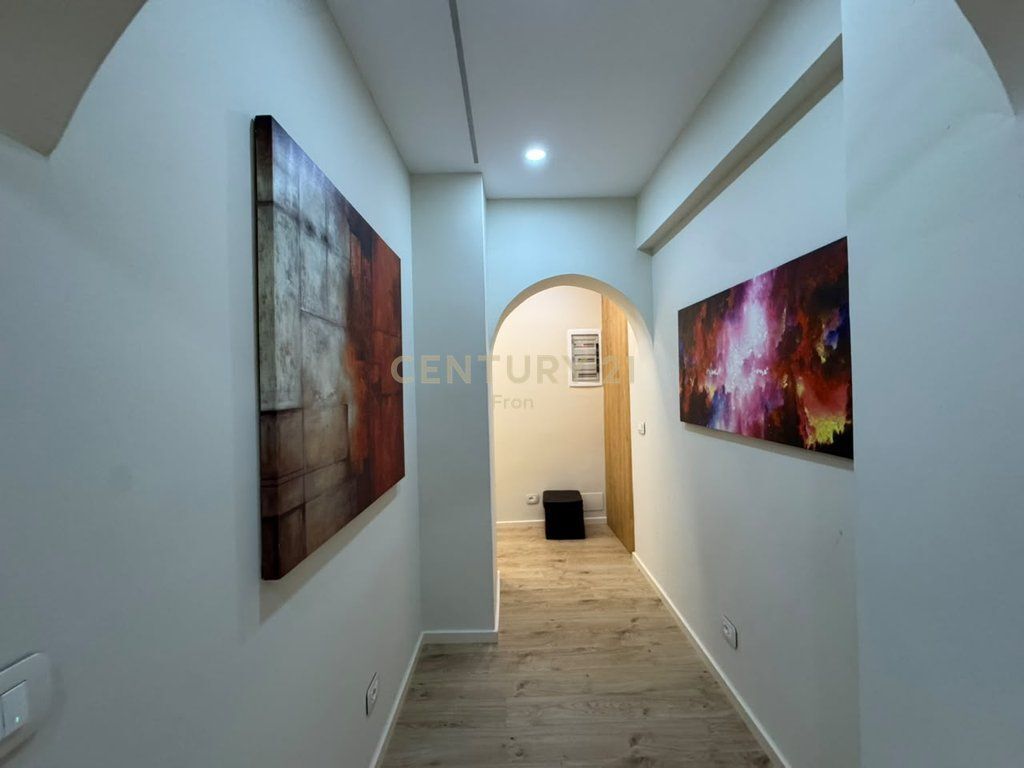 APARTAMENT MODERN PER QIRA PRANE ARENES KOMBETARE! 2,500 € /Muaj