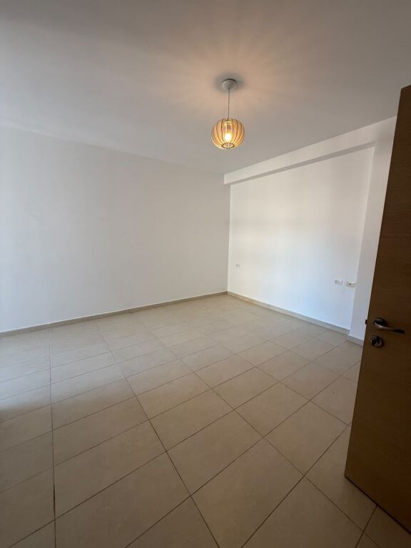 APARTAMENT 1+1 ME QIRA – ISH KINOSTUDIO