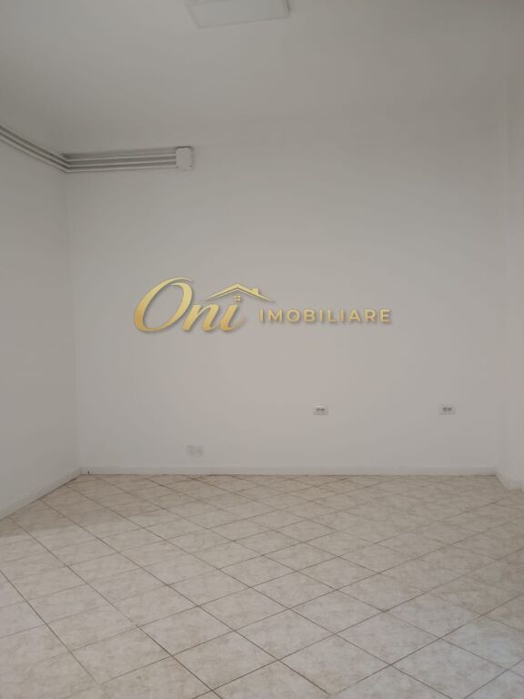 YZBERISHT NEGOZIO 55M2 IN AFFITTO