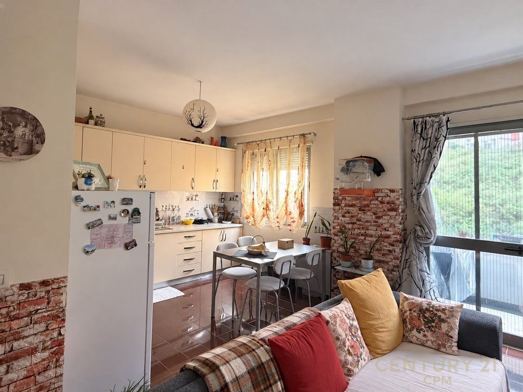 Apartament 2+1 per shitje tek Kopshti Botanik
