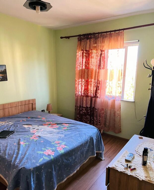 🏢Nella zona di Varri te Bamit, è in affitto un appartamento arredato 2+1. 50.000 Leke