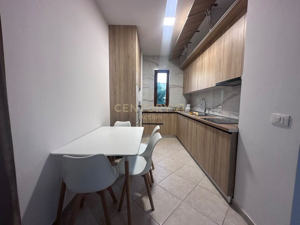 Apartament 2+1 me qira në Bulevardin Zogu i Pare / Qendër! 800 € /Muaj