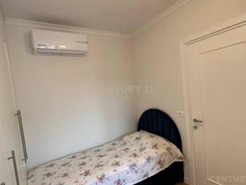 Appartamento 3+1+ 2 bagni più posto auto in Olia Residence, Tirana.