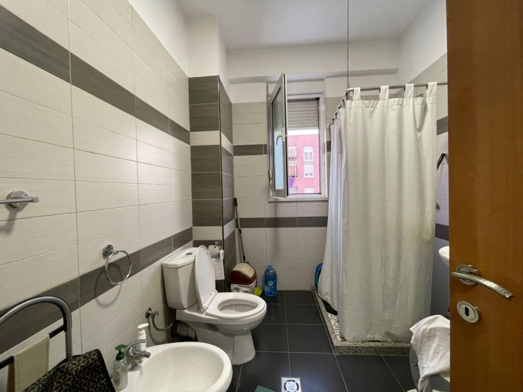 Appartamento 1+1 in affitto a Kontakti vicino a Ish-Parku.