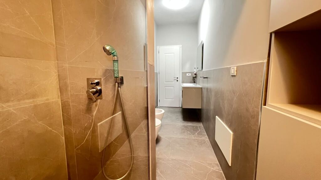 APARTAMENT 2+1 ME QIRA – Qender, TIRANË