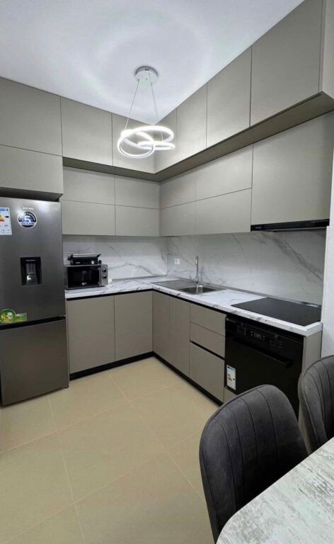 Jepet me qira apartament 2+1 te Ish-Parku pranë Report Tv!