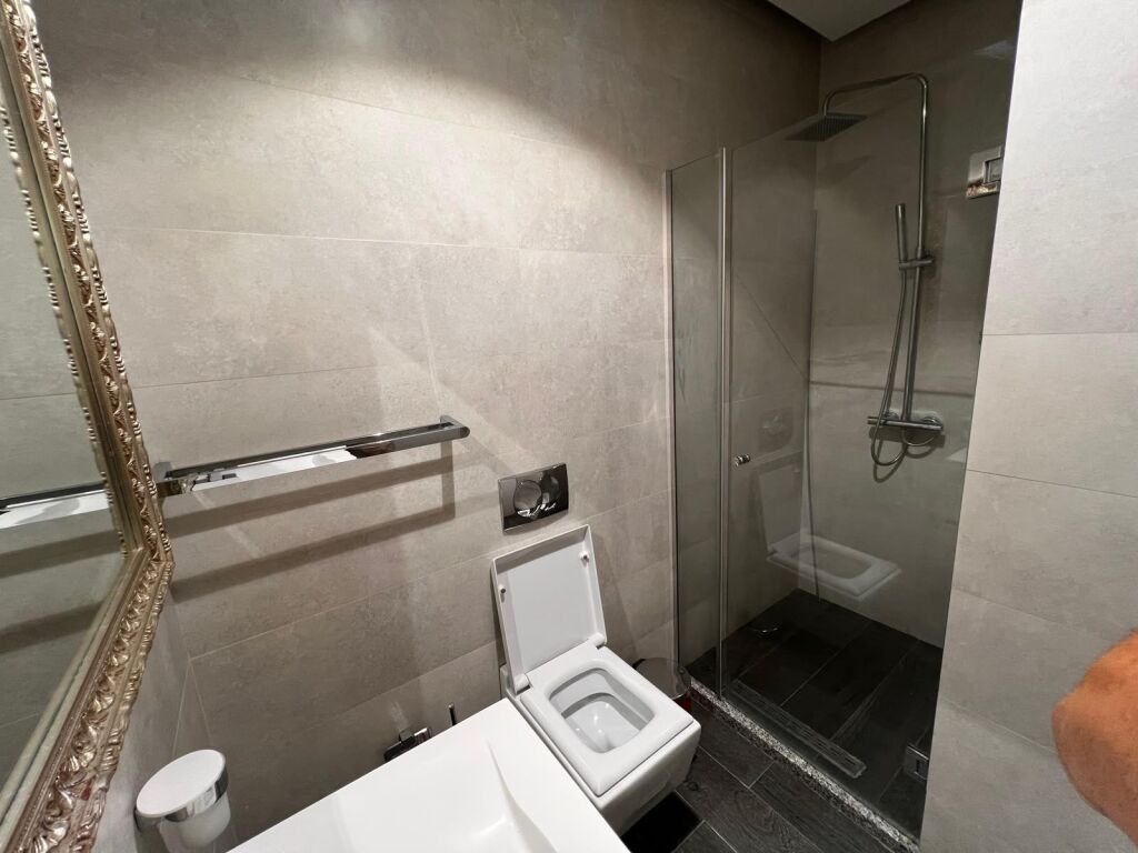 APARTAMENT 3+1 ME QIRA – ZOGU I ZI