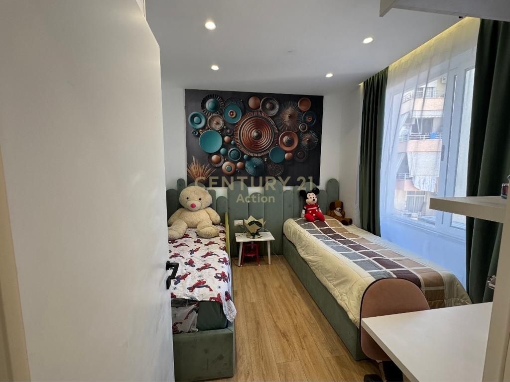 Apartament 2+1 per shitje te Fratari, Astir