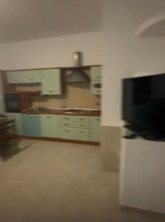Jepet me qera apartament 2+1 kenet durres