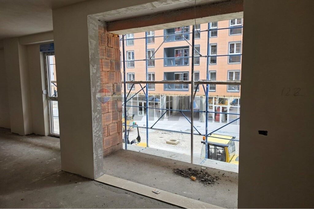 Office + parking for sale at the new Boulevard