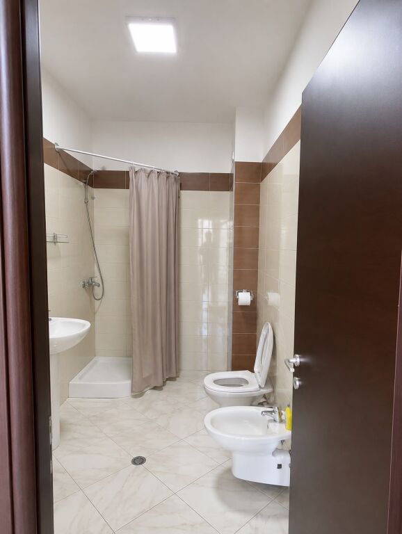Jepet me Qera Apartament 2+1+2 📍Astir , Buze Unazes