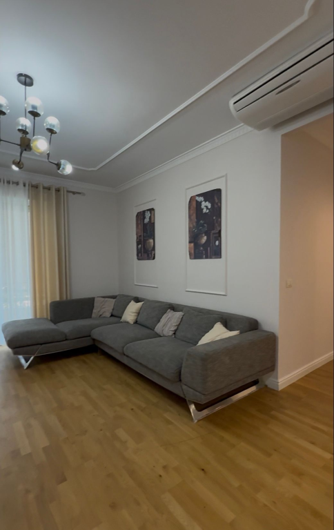 Shitet apartament 3+1+2 me post parkimi në Rrugën Eduard Mano, pranë Kopshtit Zoologjik.