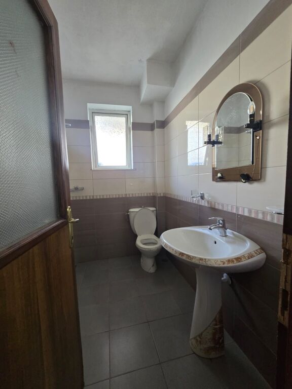Apartament per qera 1+1 te Cavaliero