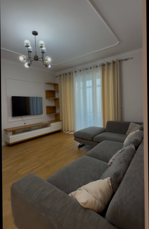 Shitet apartament 3+1+2 me post parkimi në Rrugën Eduard Mano, pranë Kopshtit Zoologjik.