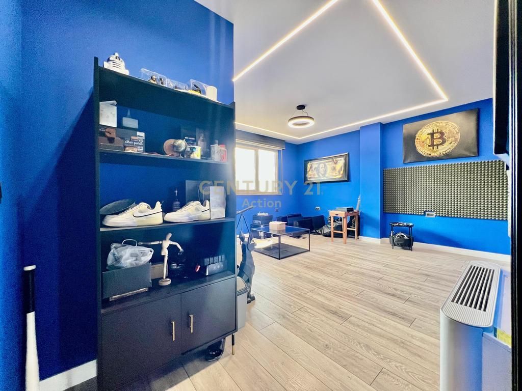 QIRA, ZYRË MODERNE - 📐 180 M2 me POST PARKIMI &amp; PAMJE, PORCELAN‼️ 1,600 € /Muaj