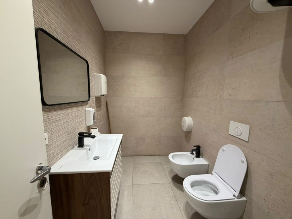 Business premises for rent at Zogu I Boulevard.