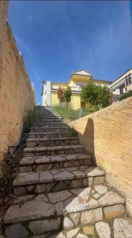 Shitje Vile, Selite , Tirane