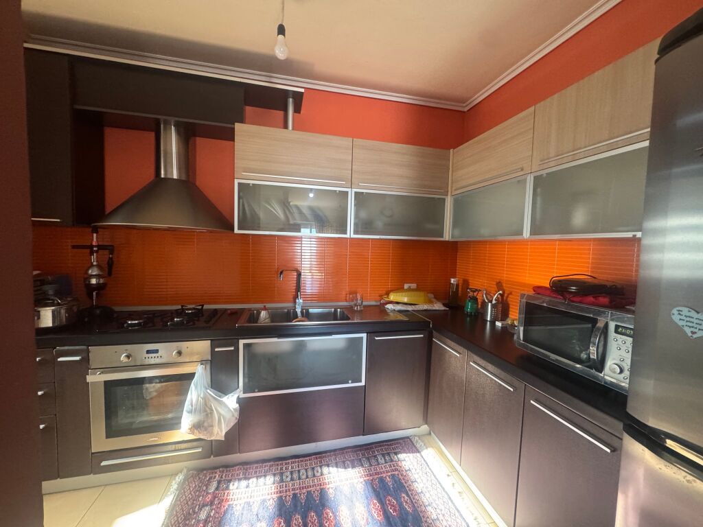 2+1 apartment for rent at Fusha e Aviacionit