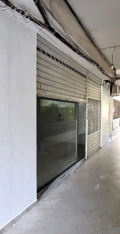 FOR SALE 3 SHOPS 21 DECEMBER 32,000,000 LEKE FH-97739