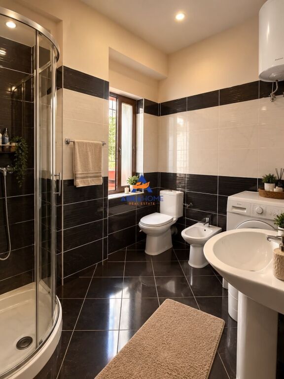 SHITET APARTAMENT 3+1+3 BALLKONE "PRANE SHKOLLES FAIK KONICA, MYSLYM SHYRI" 38400000 LEKE