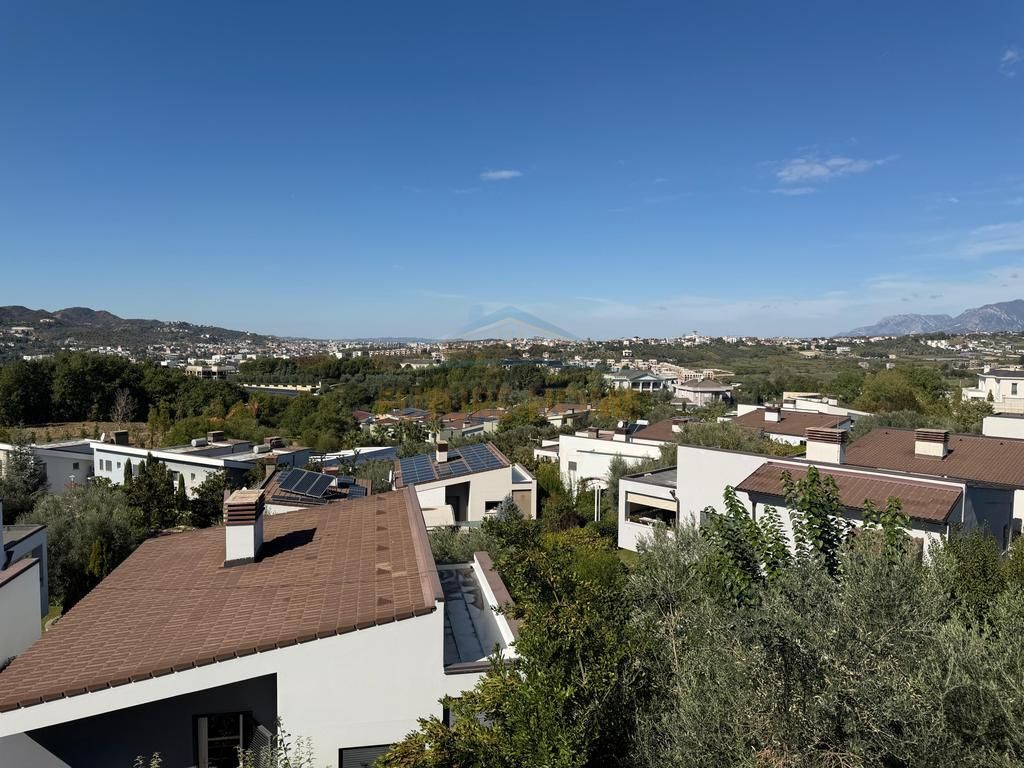 Qera, Vilë , Long Hill Residence, Teg.