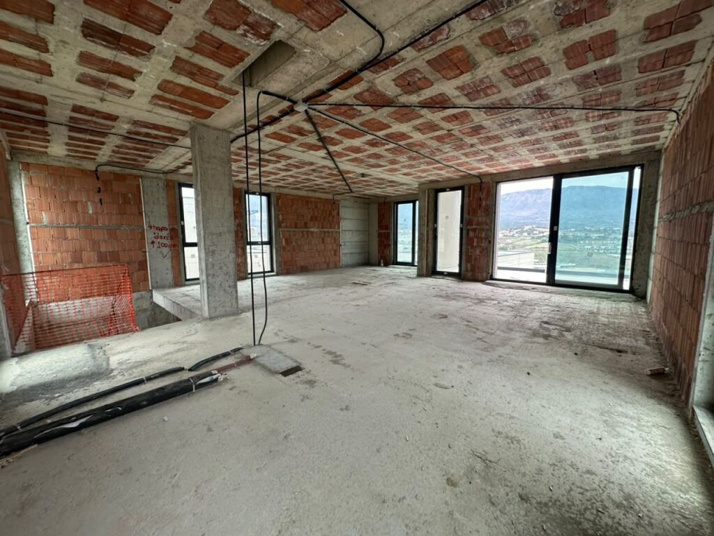 SHITET VILË INDIVIDUALE – LAKE SHORE RESIDENCES 📍 Liqeni i Farkës, Tiranë