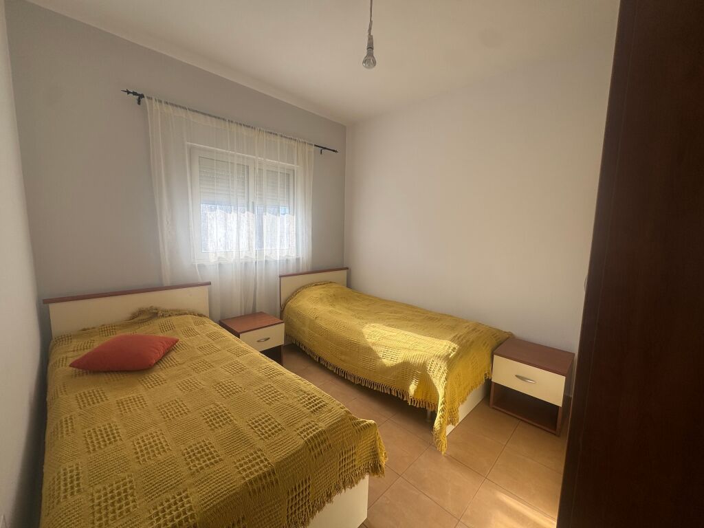 2+1 apartment for rent at Fusha e Aviacionit