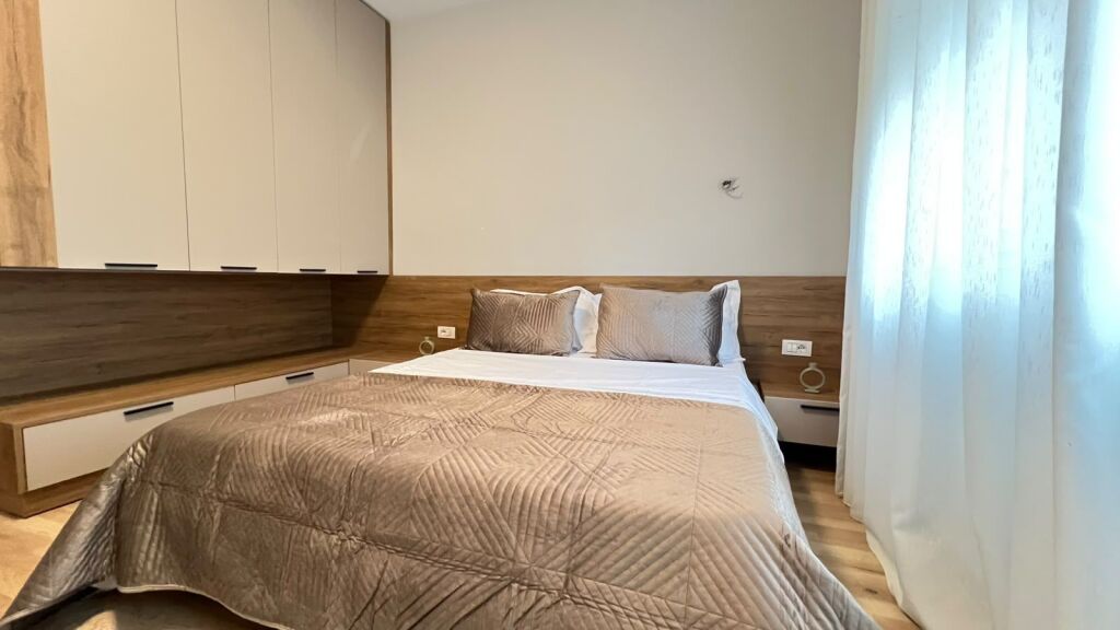APARTAMENT 2+1 ME QIRA – Qender, TIRANË