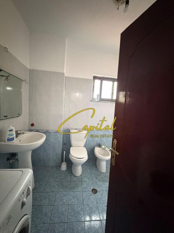 APARTAMENT ME QIRA 2+1+2 RRUGA E DIBRES 42.000 LEKE