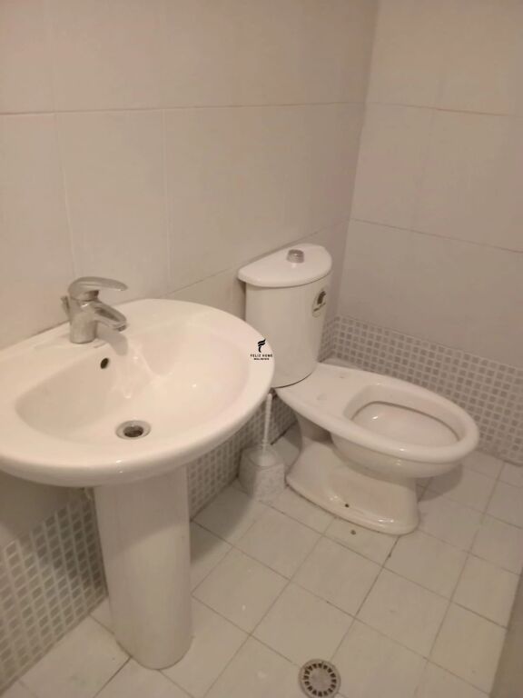 SHOP FOR SALE 48 M2 21 DECEMBER 16,500,000 LEKE  FH-97729