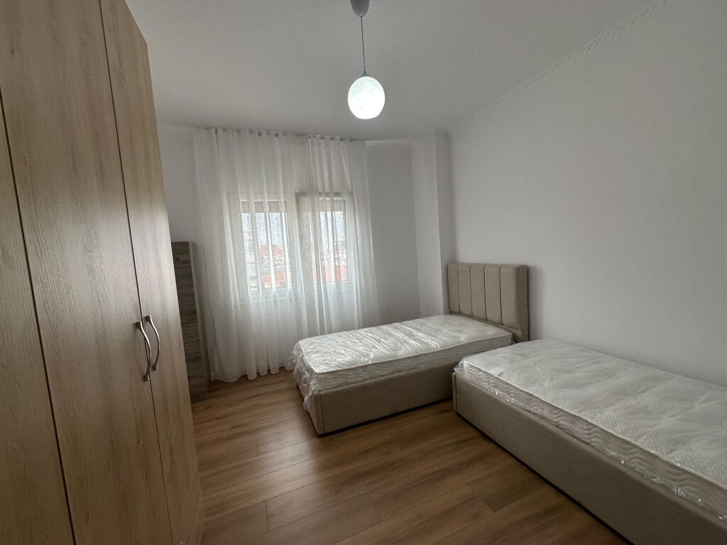 Apartment 2+1 near Square 21