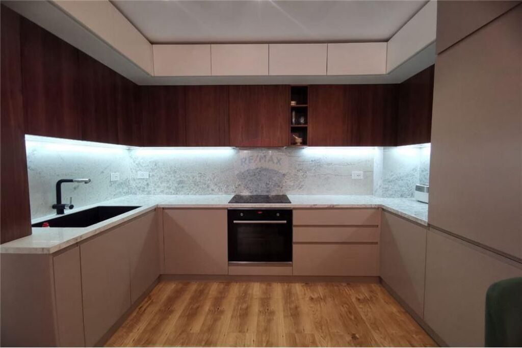 Apartsment 2+1+2 te Sheshi Willson