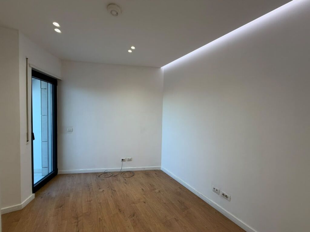 Business premises for rent at Zogu I Boulevard.