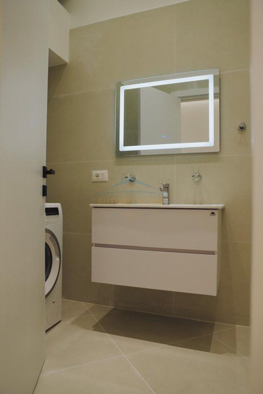 Shitet, Apartament 2+1+2, Sheshi Willson , Tirane