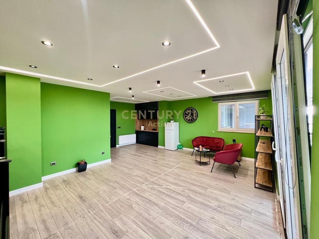 QIRA, ZYRË MODERNE - 📐 180 M2 me POST PARKIMI &amp; PAMJE, PORCELAN‼️ 1,600 € /Muaj