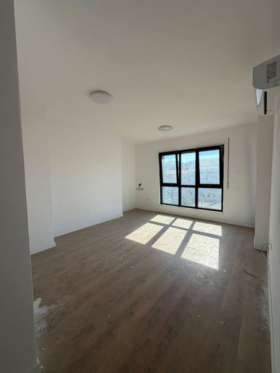 ZYRE ME QERA 60M2 KOMUNA E PARISIT 60.000 LEKE FH-97762