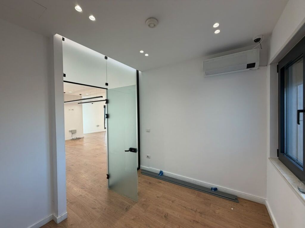 Business premises for rent at Zogu I Boulevard.