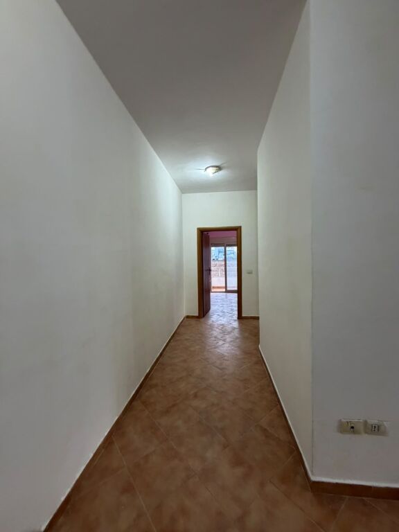 Shitet Apartament 2+1 ne Durres