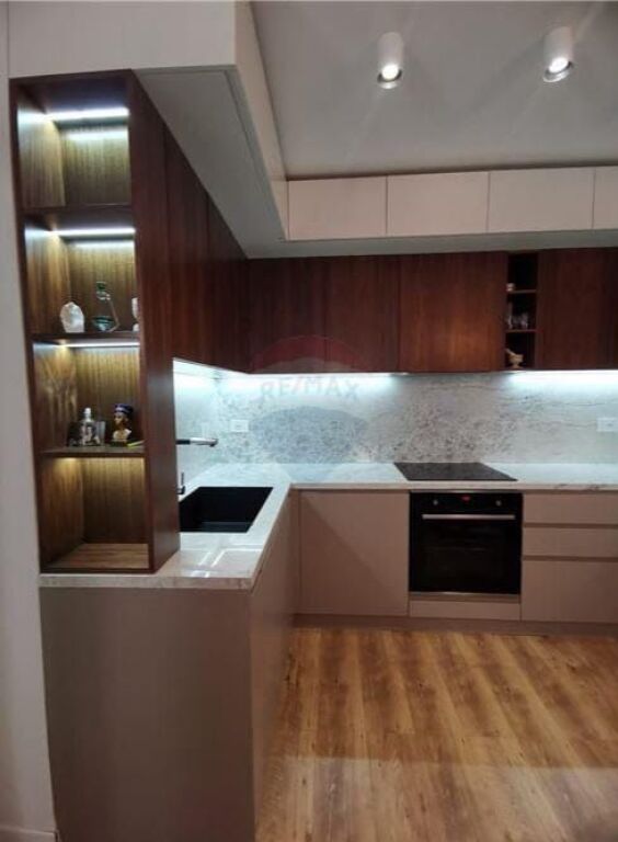 Apartsment 2+1+2 te Sheshi Willson