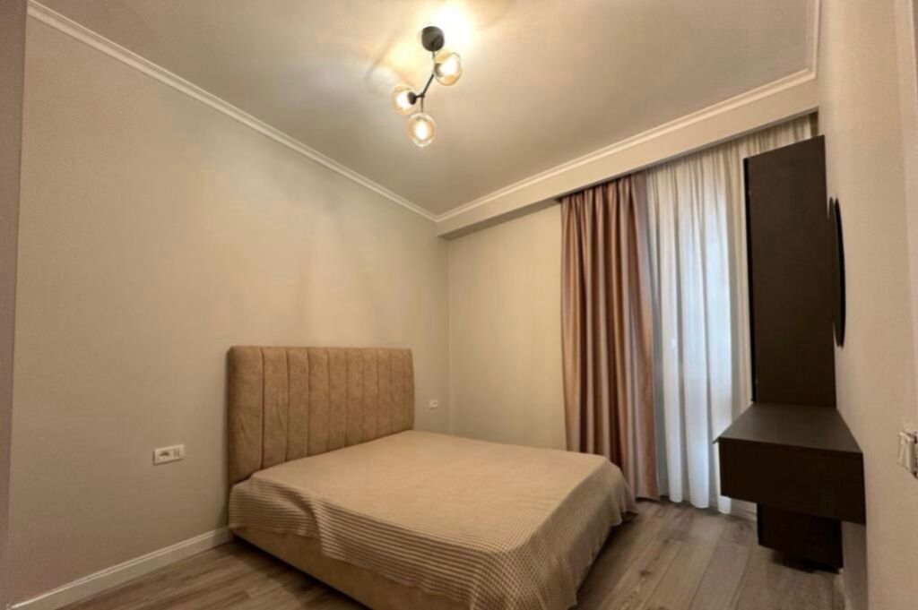 Jepet me qera Apartamenti 1+1 , Rezidenca Rose Garden prane TEG  680 mije leke te vjetra