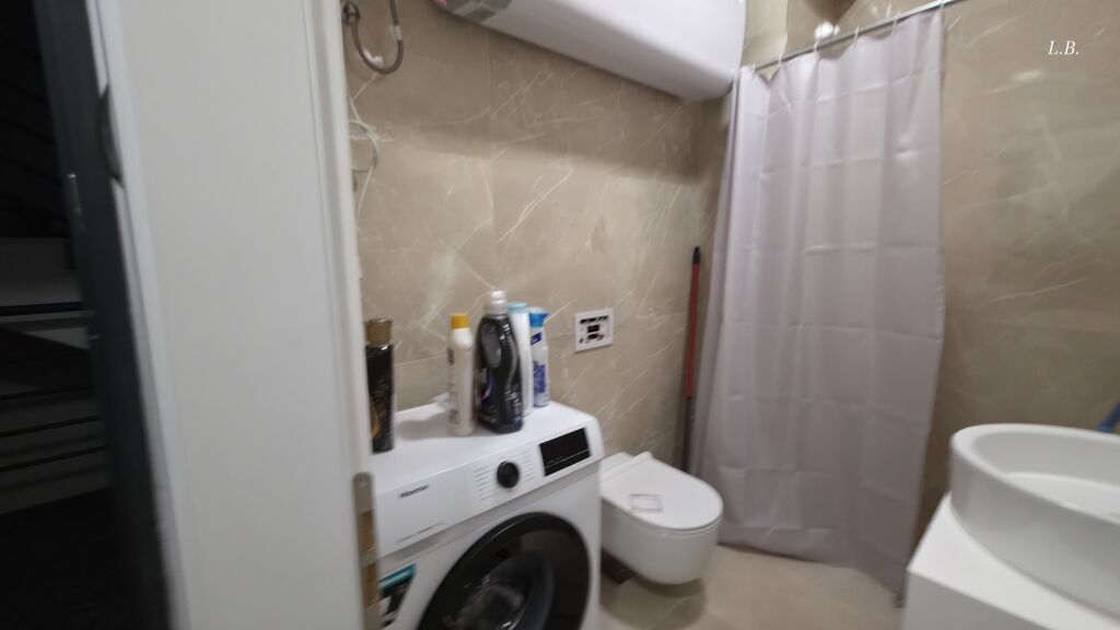 2+1, te liqeni i thate, 750 mije leke