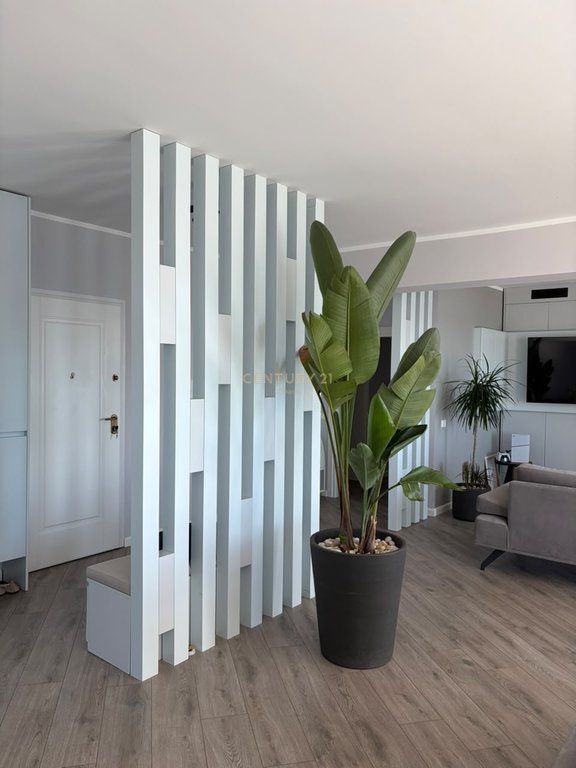 Penthouse me qira ne Lungomare, Vlore