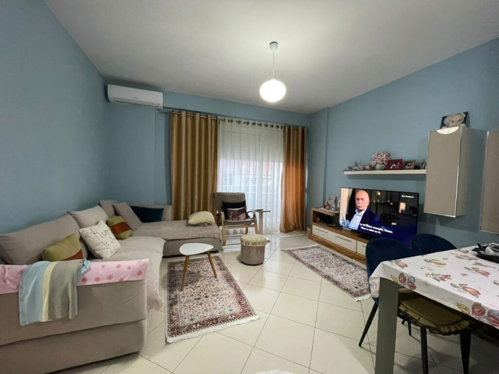 Appartamento 1+1 in affitto a Kontakti vicino a Ish-Parku.