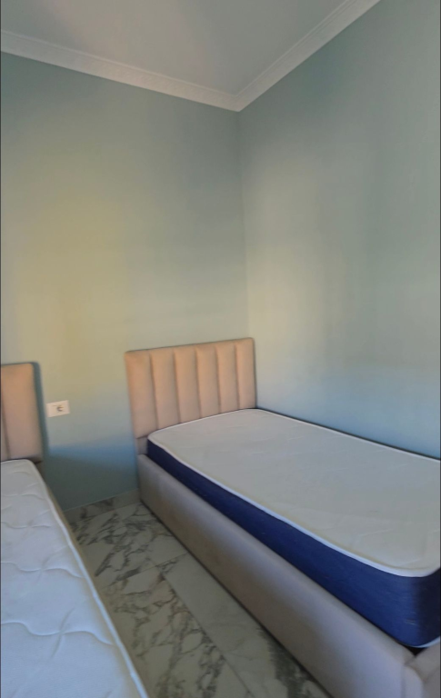 Jepet me qira apartament 2+1 përballë QSUT, Tiranë.
