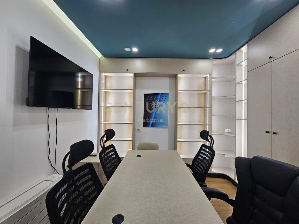 Jepet me qira apartamenti 1+1 per zyra/biznes